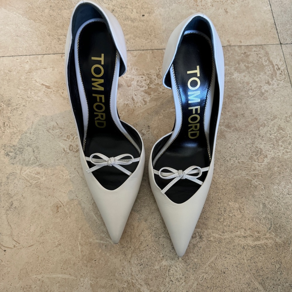 Tom Ford Leather Stiletto Pumps With Bow Front NEW - Picture 5 of 11